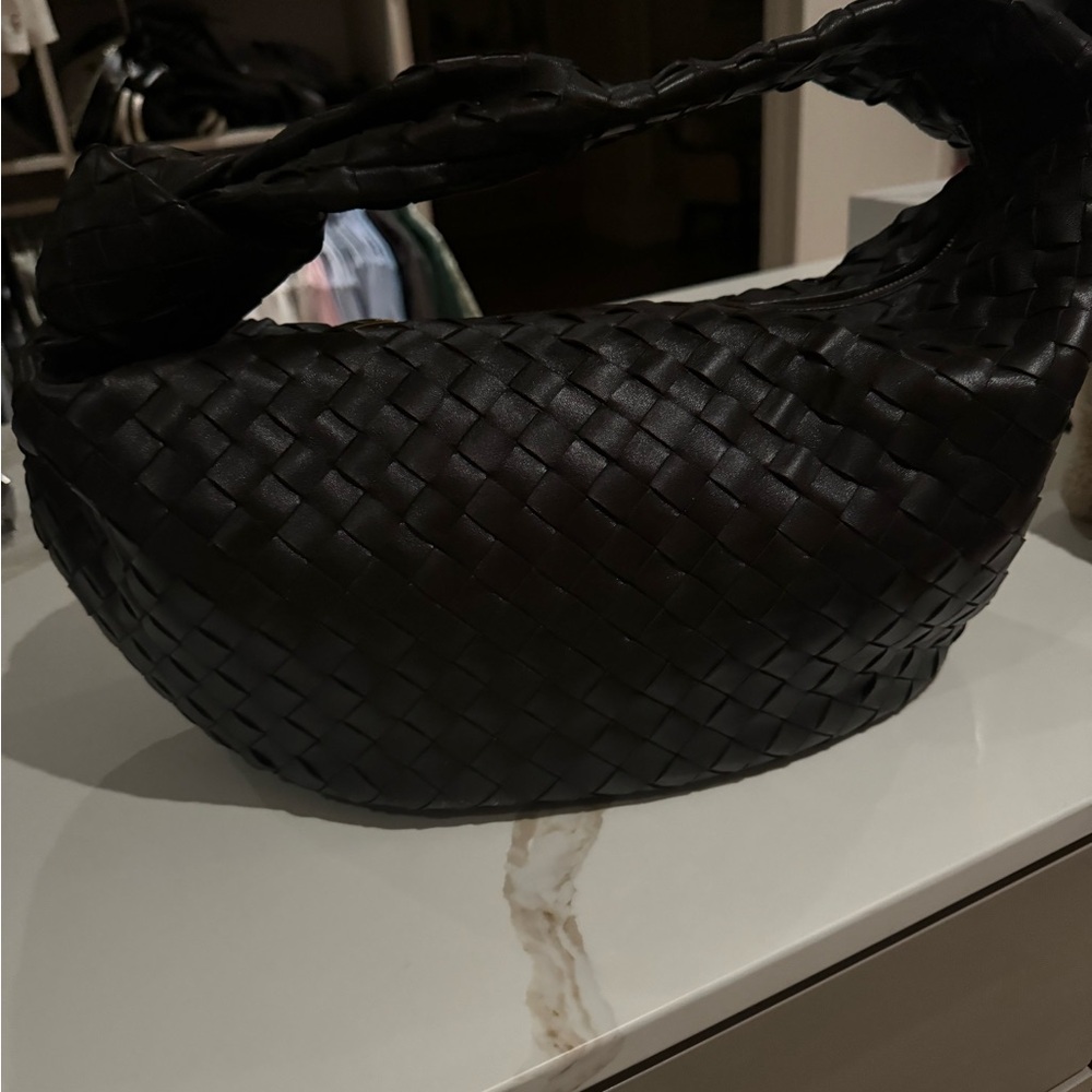 brand new BOTTEGA JODIE BAG in brown